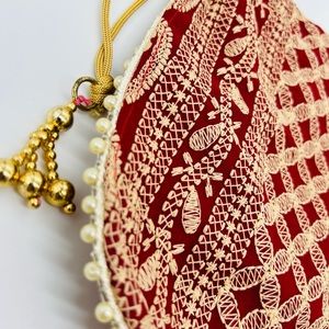 Embroidered coin bag women bag